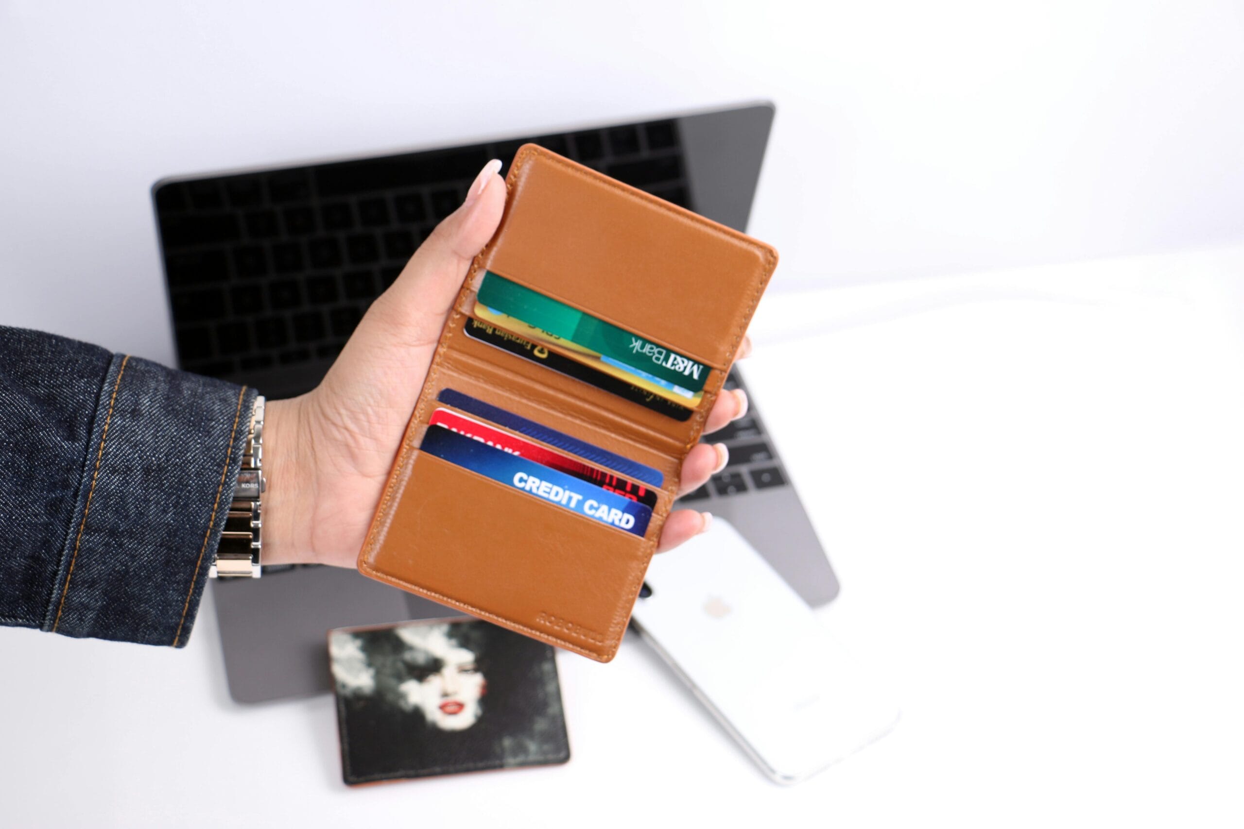 credit card with lounge access under ₹500 fee
